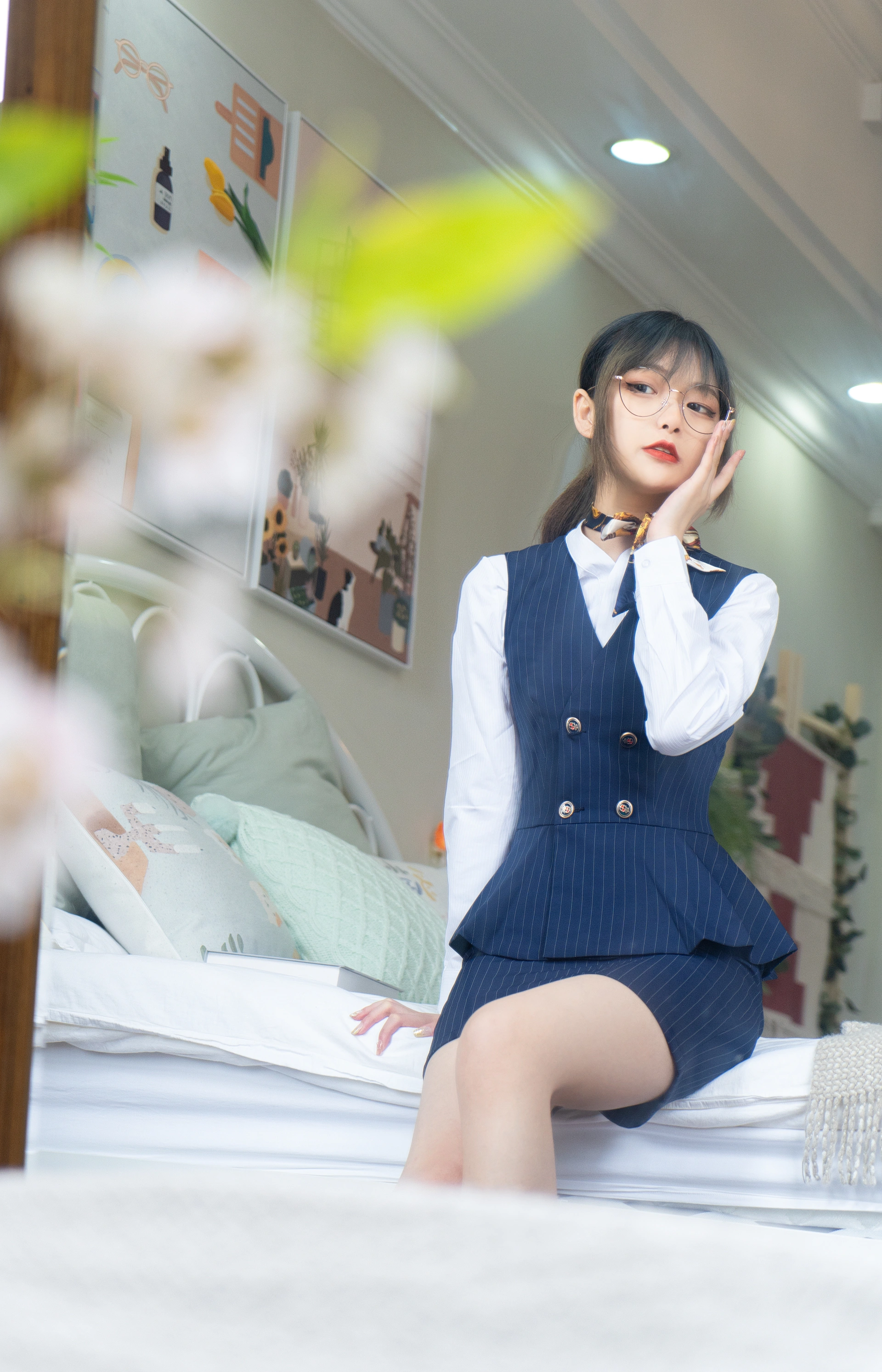 梨瑾瑾 - NO.05 乘务员 1