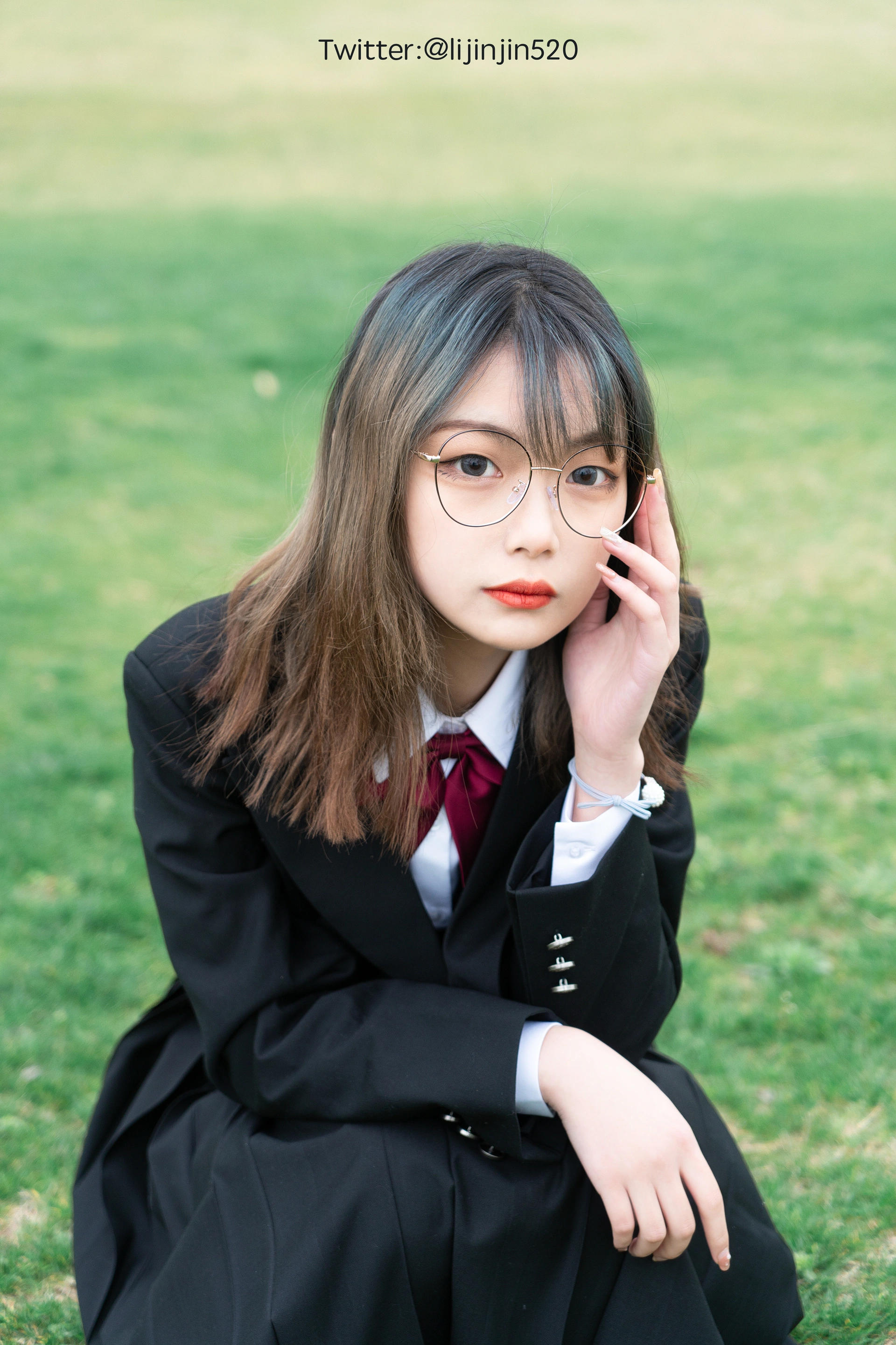 梨瑾瑾 - NO.16 户外黑长服 1